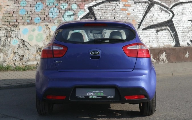 Kia Rio cena 27700 przebieg: 119000, rok produkcji 2012 z Myślenice małe 742